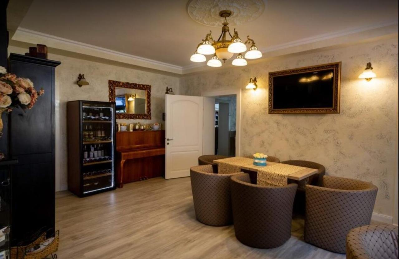 Pensiune Turistica Tosca Bacau Bagian luar foto