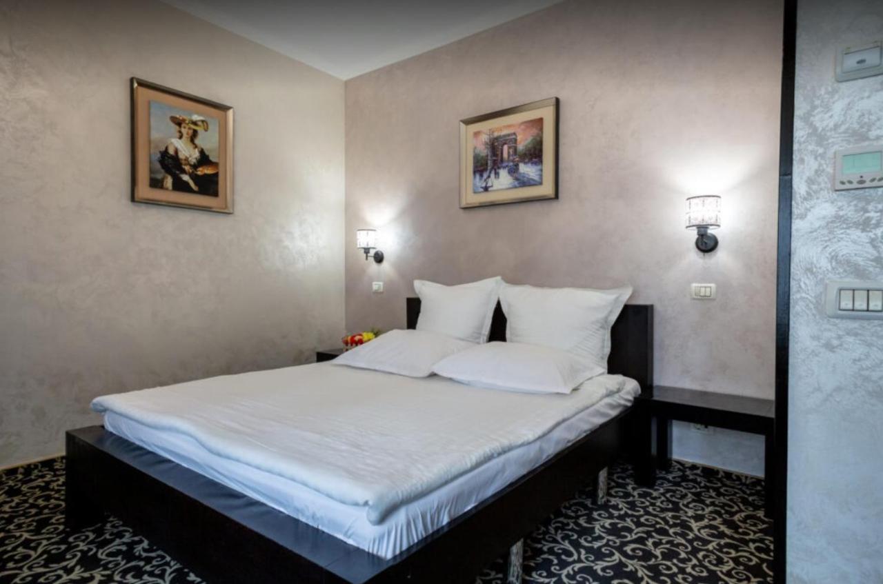 Pensiune Turistica Tosca Bacau Bagian luar foto